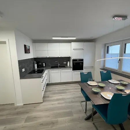 Appartement Moderne In Zentraler Lage Leura