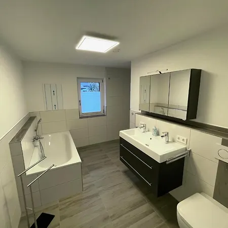Appartement Moderne In Zentraler Lage
